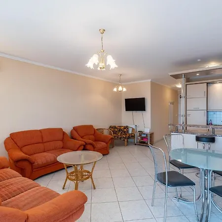 Apartment Kek Hullam Apartman By Bltn